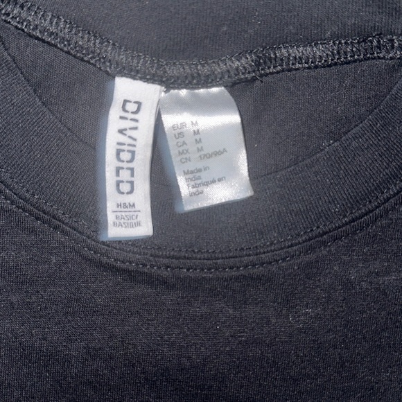 Graphic Tee bundle - Picture 11 of 13